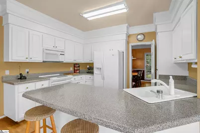 211 W Hypericum Lane, Greenville, SC 29615 - Photo 23