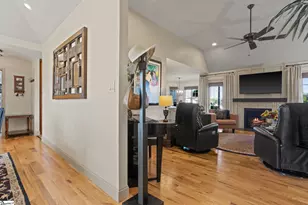 330 War Emblem Dr, Boiling Springs, SC 29316 - Photo 3