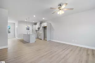 628 Forest Creek Cir, Greer, SC 29651 - Photo 3