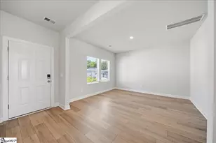 204 Moretz Pl, Spartanburg, SC 29306 - Photo 5