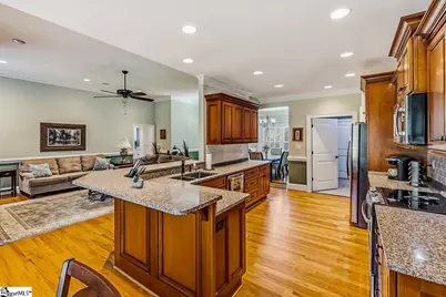 821 E Golden View Lane, Boiling Springs, SC 29316 - Photo 17