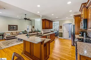 821 E Golden View Ln, Boiling Springs, SC 29316 - Photo 17
