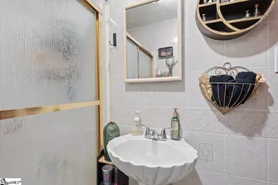 76 Bomar Street, Inman, SC 29349 - Photo 9