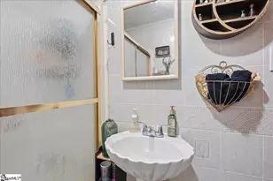 76 Bomar St, Inman, SC 29349 - Photo 9