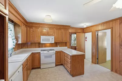 814 Mountain Vew Court, Greer, SC 29651 - Photo 9