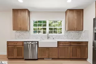 8 Overlook Ct, Greenville, SC 29609 - Photo 13