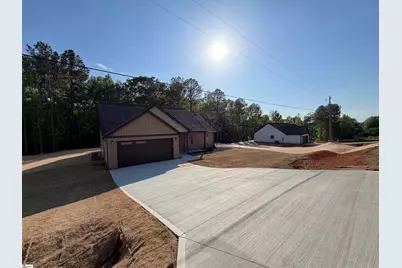 187 Susans Road, Gaffney, SC 29341 - Photo 3