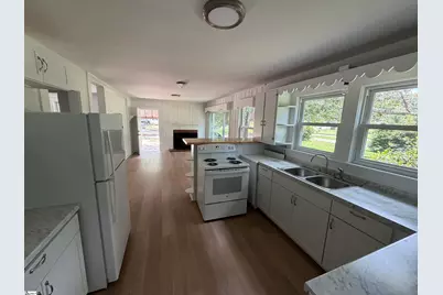 8014 Hwy 14 Highway, Gray Court, SC 29645 - Photo 3