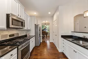 21 Julesking Ct, Greenville, SC 29609 - Photo 7