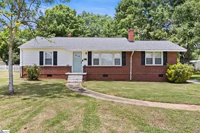 711 N Adair Street, Clinton, SC 29325 - Photo 1