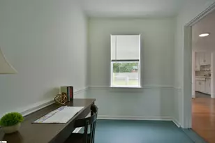 14 Tabor St, Greenville, SC 29609 - Photo 9