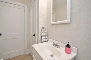 14 Tabor St, Greenville, SC 29609 - Photo 21