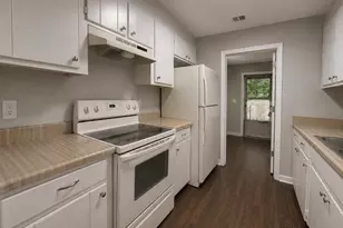 26 Oakwood Dr, Greenville, SC 29609 - Photo 5