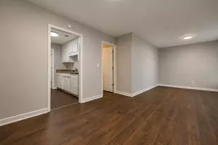26 Oakwood Dr, Greenville, SC 29609 - Photo 7