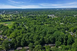 26 Oakwood Dr, Greenville, SC 29609 - Photo 17