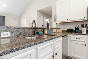 216 Piney Mountain Rd, Greenville, SC 29609 - Photo 7