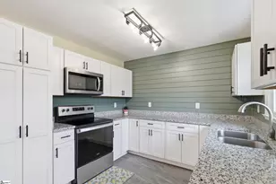23 Blue Mountain Dr, Greenville, SC 29617 - Photo 11