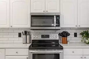 2 Lotus Ct, Greenville, SC 29609 - Photo 13