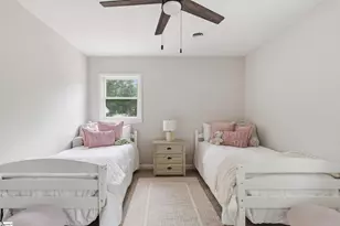401 Clarendon Dr, Easley, SC 29642 - Photo 17