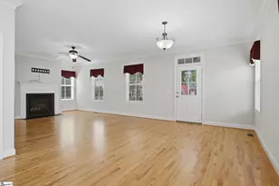 109 Kimborough St, Greenville, SC 29607 - Photo 7