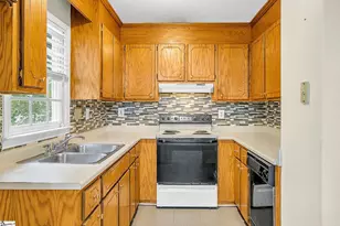 22 Venning Ct, Greenville, SC 29609 - Photo 9