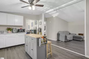 313 W Bagwell Rd, Liberty, SC 29657 - Photo 15