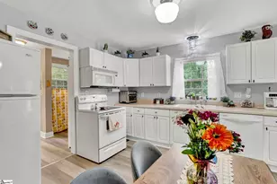 301 S E St, Easley, SC 29640 - Photo 21