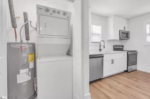 31 Hellams St, Greenville, SC 29611 - Photo 11