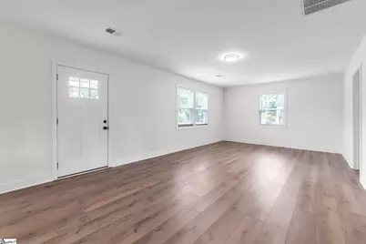 31 Hellams Street, Greenville, SC 29611 - Photo 5