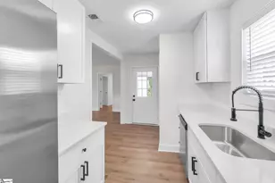 31 Hellams St, Greenville, SC 29611 - Photo 13