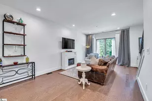 21 Conwell St, Greenville, SC 29601 - Photo 3