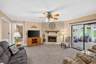 208 Holly Rd, Taylors, SC 29687 - Photo 3