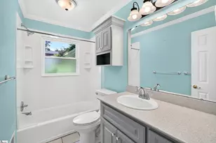 208 Holly Rd, Taylors, SC 29687 - Photo 17