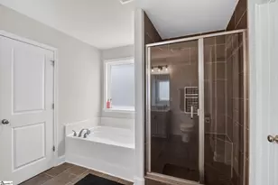 725 Dottie Ct, Greenville, SC 29617 - Photo 17