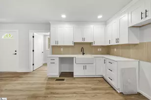 5497 Old Buncombe Rd, Greenville, SC 29609 - Photo 15