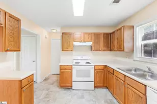 609 Golden Springs Ln, Liberty, SC 29657 - Photo 5