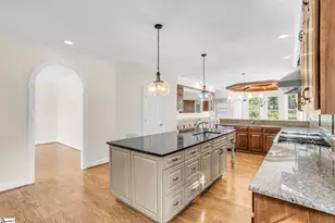 11 Country Squire Ct, Greenville, SC 29615 - Photo 7