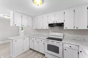 313 Lanham St, Greenwood, SC 29649 - Photo 7