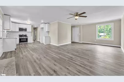 107 Carriage Lane, Simpsonville, SC 29681 - Photo 7