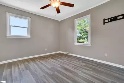 209 Hickory Drive, Easley, SC 29642 - Photo 23
