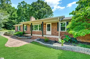 209 Hickory Dr, Easley, SC 29642 - Photo 3