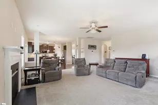 324 Lost Lake Dr, Simpsonville, SC 29681 - Photo 5