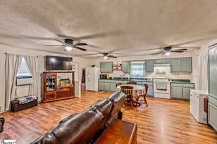 240 Canady Rd, Wellford, SC 29385 - Photo 13