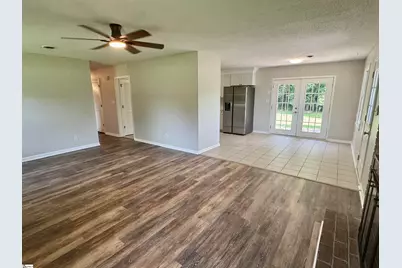 228 Greenridge Drive, Moore, SC 29369 - Photo 5