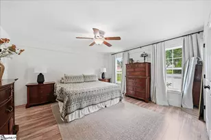 902 E Lee Rd, Taylors, SC 29687 - Photo 17