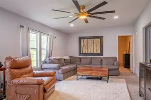 13869 S Hwy 101, Gray Court, SC 29645 - Photo 5