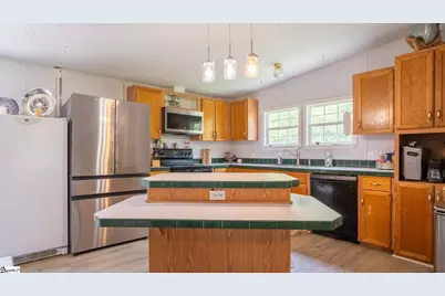 13869 S Highway 101, Gray Court, SC 29645 - Photo 7