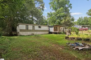 348 Shenandoah Dr, Easley, SC 29642 - Photo 3