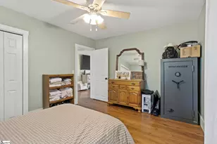 1902 Old Parker Rd, Greenville, SC 29609 - Photo 9