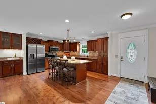 412 Holly Ln, Mauldin, SC 29662 - Photo 3